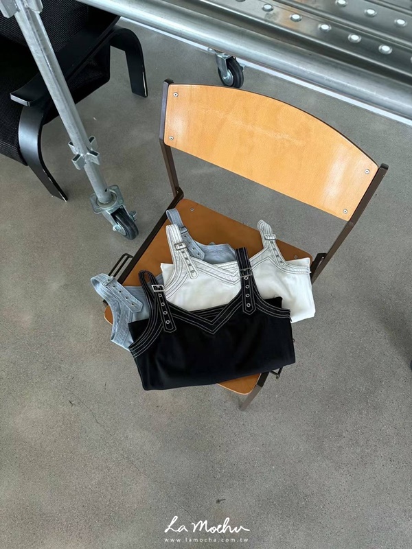 車線滾邊肩扣帶設計背心